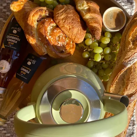 ラグジュアリーテント Tente Luxe Jacuzzi Au Bord Des Etangs Le Vigeant