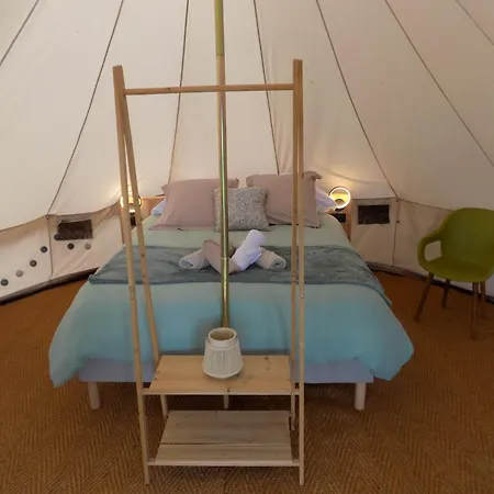 Tente Luxe Jacuzzi Au Bord Des Etangs * Le Vigeant