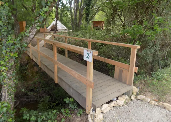 Tente Luxe Jacuzzi Au Bord Des Etangs * Le Vigeant